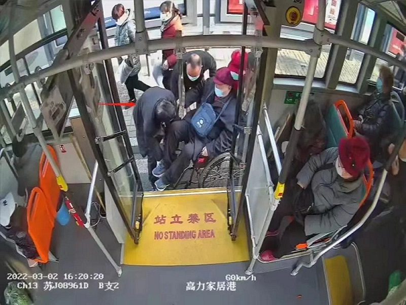 封3.jpg 封3.jpg